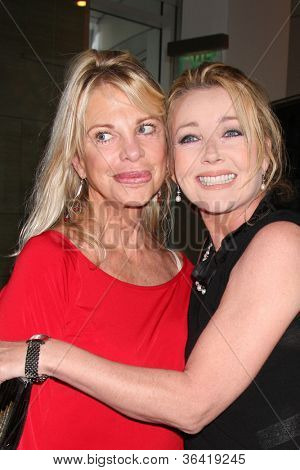 LOS ANGELES - AUG 23: Roberta Leighton, Melody Thomas Scott kommt bei 