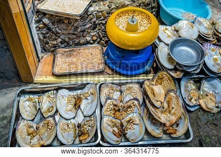 Pearls Like Souvenirs On Sale On Market In  Ci Qi Kou Old Town In Chongqing, China