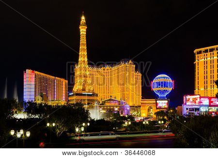 LAS VEGAS - 12 agosto: Paris Las Vegas il 12 agosto 2012.  Esso comprende una mezza scala, 541 piedi (164.