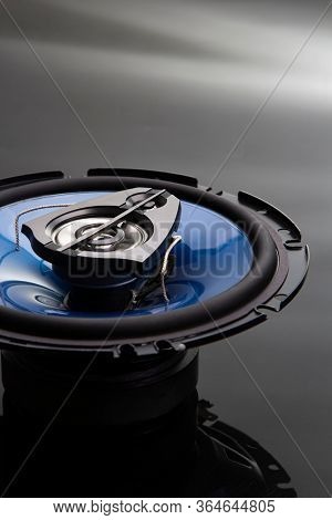 three-way speaker system, coaxial speaker, car audio music, subwoofer. Top view