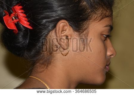Panchita, Bongaon, North 24 Parganas, West Bengal, India, 8th Oct., 2019: Close Up Of A Indian Teena