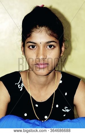 Panchita, Bongaon, North 24 Parganas, West Bengal, India, 8th Oct., 2019: Close Up Of An Indian Teen