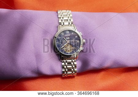 Russia Berezniki 20.01.2020 - Beautiful Man's Hand With A Lige Watch .