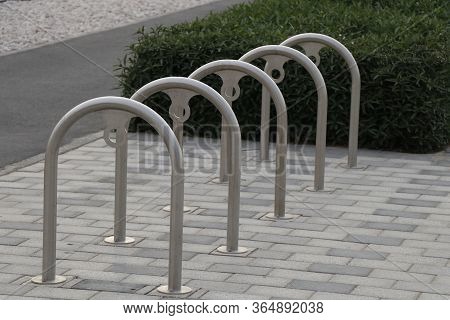 Empty Bicycle Parking Metal Rack For Publick Usage