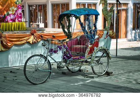 Ko Kret, Thailand 01.04.2020: Thai Style Vintage Retro Tricycle Bike Or Rickshaw Decorated And Exhib