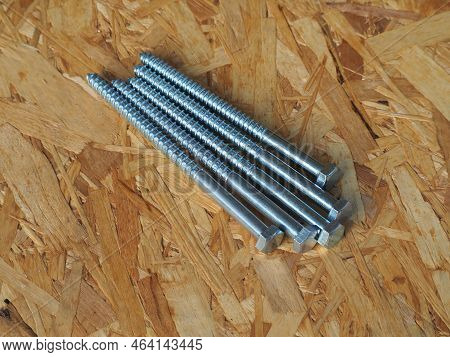 Carbon Steel Zinc Plated Hex Lag Screws For Wood.  Large Wood Screws. Construction And Carpentry Sup