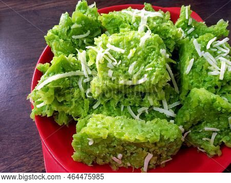 Doodhi Ki Barfi Indian Sweet Dish.bottle Gourd Barfi, Loki Barfi On Wooden Table