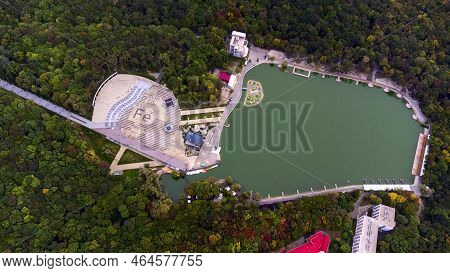 Russia, Stavropol Territory, Zheleznovodsk, September 10, 2022, Resort Lake In Zheleznovodsk, Founta