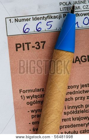 Filling In Polish Individual Tax Form Pit-37 For Year 2013