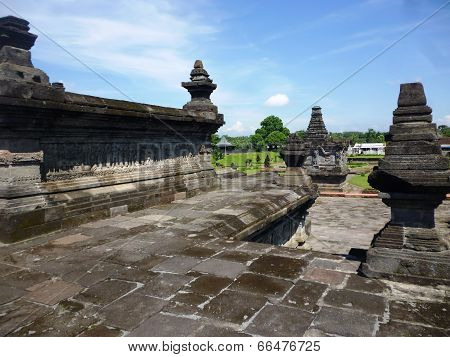 Penataran temple
