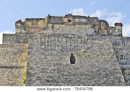 Details of the Maya pyramid of the Magician