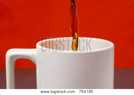 leere weiße Kaffeetasse