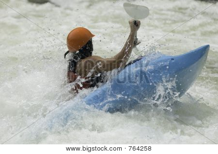 Kayak de aguas bravas