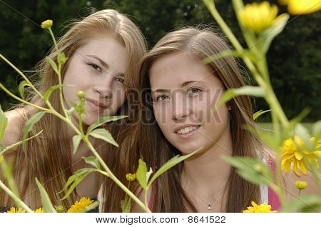 Teenage Girls im freien