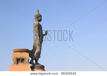 The Graceful Statue Of The Shakyamuni At Phutthamonthon