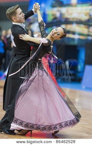 Minsk, Belarus-february 14, 2015: Unidentified Professional Dance Couple Performs Adult Standard Eur