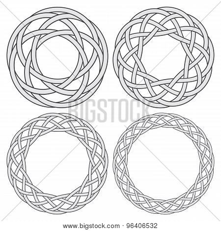 4 circular decorative elements with stripes braiding