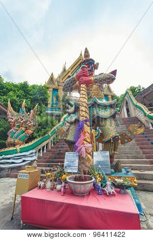 Red Giant Statue