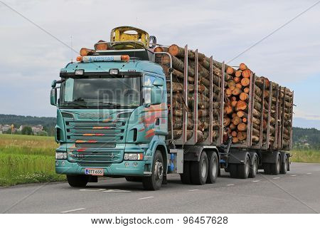 Scania R500 Logging Truck With Full Load