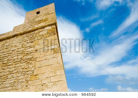 Alten Festung über blauer Himmel