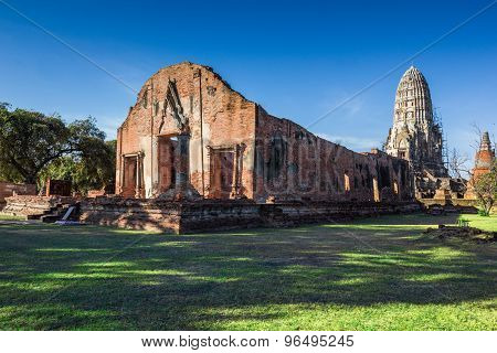 Ratburana Temple In Ayutthaya, Thailand.