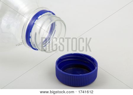 Botella de agua vacía