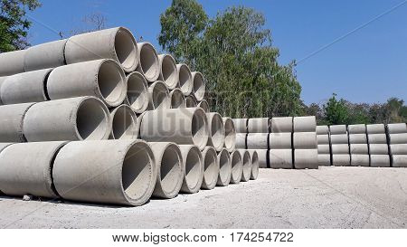 precast concrete water drainage pipe in big factory
