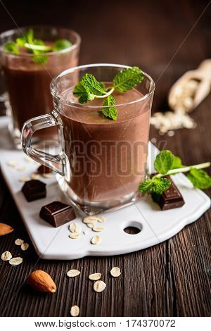 Chocolate Oatmeal Smoothie