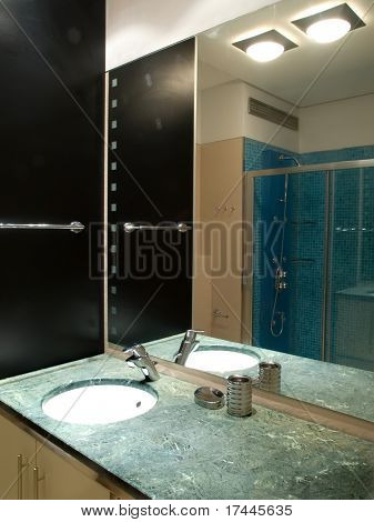トイレの水