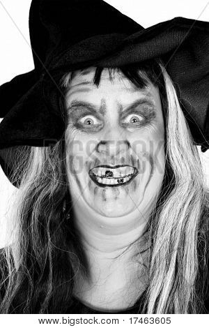 Scarry e felice Halloween strega