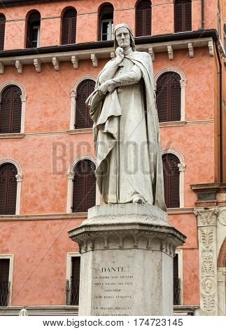 Dante Alighieri Statue at Piazza dei Signori in Verona