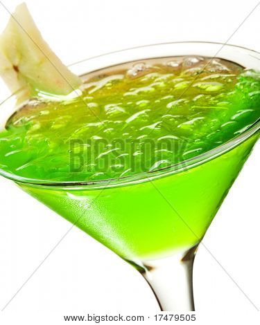 Cocktail mit Rum, Midori, Lychee und Apple