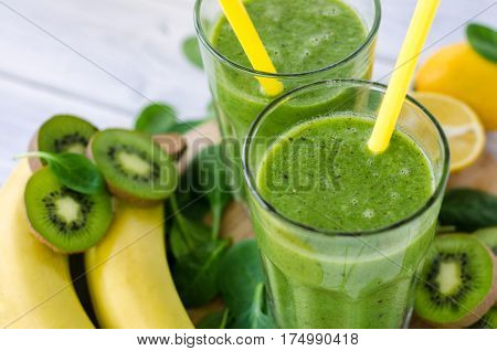 Fresh And Healthy Green Smoothie  With Spinach,banana, Kiwi
