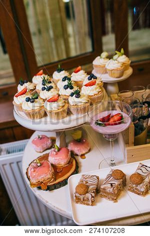 Candy Bar With Balls, Macaroon On Candy Bar, Candy Bar On Holiday, Candy Bar At The Wedding. Dessert