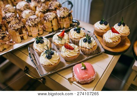 Candy Bar With Balls, Macaroon On Candy Bar, Candy Bar On Holiday, Candy Bar At The Wedding. Dessert