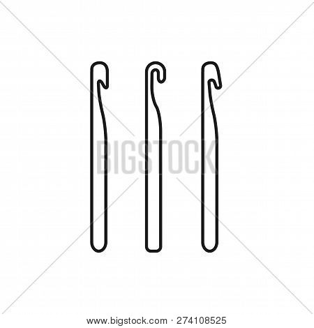 Black & White Illustration Of Knitting Needle Kit. Vector Line Icon Of Crochet Hook Set. Isolated Ob