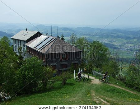 Farms And Pastures Of The Zürchersmühle Village - Canton Of Appenzell Ausserrhoden, Switzerland