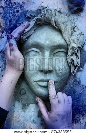 Russia, Moscow-december 15, 2018.sculpture Lessons At Moscow State Art Institute Named After Surikov