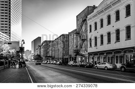 New Orleans, Usa - Dec 4, 2017: View Along Decatur Street At The French Quarter, With Iconic Archite