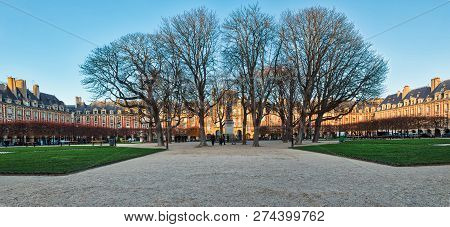 Panoramic of Place des Vosges in early december - Paris, France