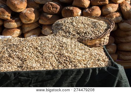 A Lot Of Seeds Large Pumpkin Seeds