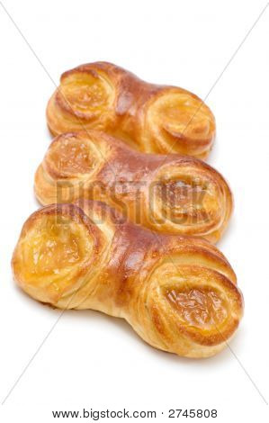 Pâte à tarte rempli avec de la confiture