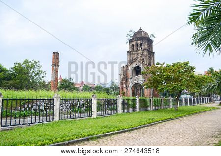 Dong Hoi, Vietnam - Nov 24, 2018 : Ancient Citadel Of Dong Hoi At Dong Hoi City, Quang Binh Province