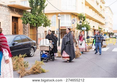 Oropesa Del Mar, Spain - January 13, 2018: Holiday Procession On Festival Of Saint Anthony In The St