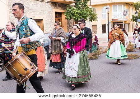 Oropesa Del Mar, Spain - January 13, 2018: Holiday Procession On Festival Of Saint Anthony In The St
