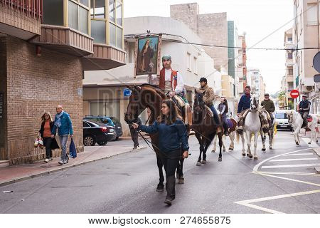 Oropesa Del Mar, Spain - January 13, 2018: Holiday Procession On Festival Of Saint Anthony In The St