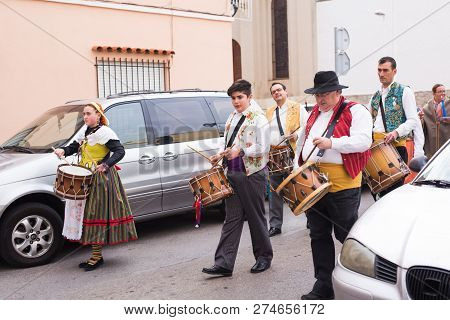 Oropesa Del Mar, Spain - January 13, 2018: Holiday Procession On Festival Of Saint Anthony In The St
