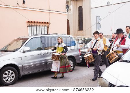 Oropesa Del Mar, Spain - January 13, 2018: Holiday Procession On Festival Of Saint Anthony In The St