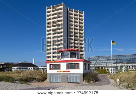 Fehmarn, Germany - September 30, 2018: A Lifeguard Hut At The South Beach On The Island Fehmarn