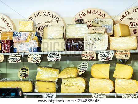 Munich, Germany - November 23, 2018 : Rows Shopping Grocery Market In The Old Part Of Munich, Viktua